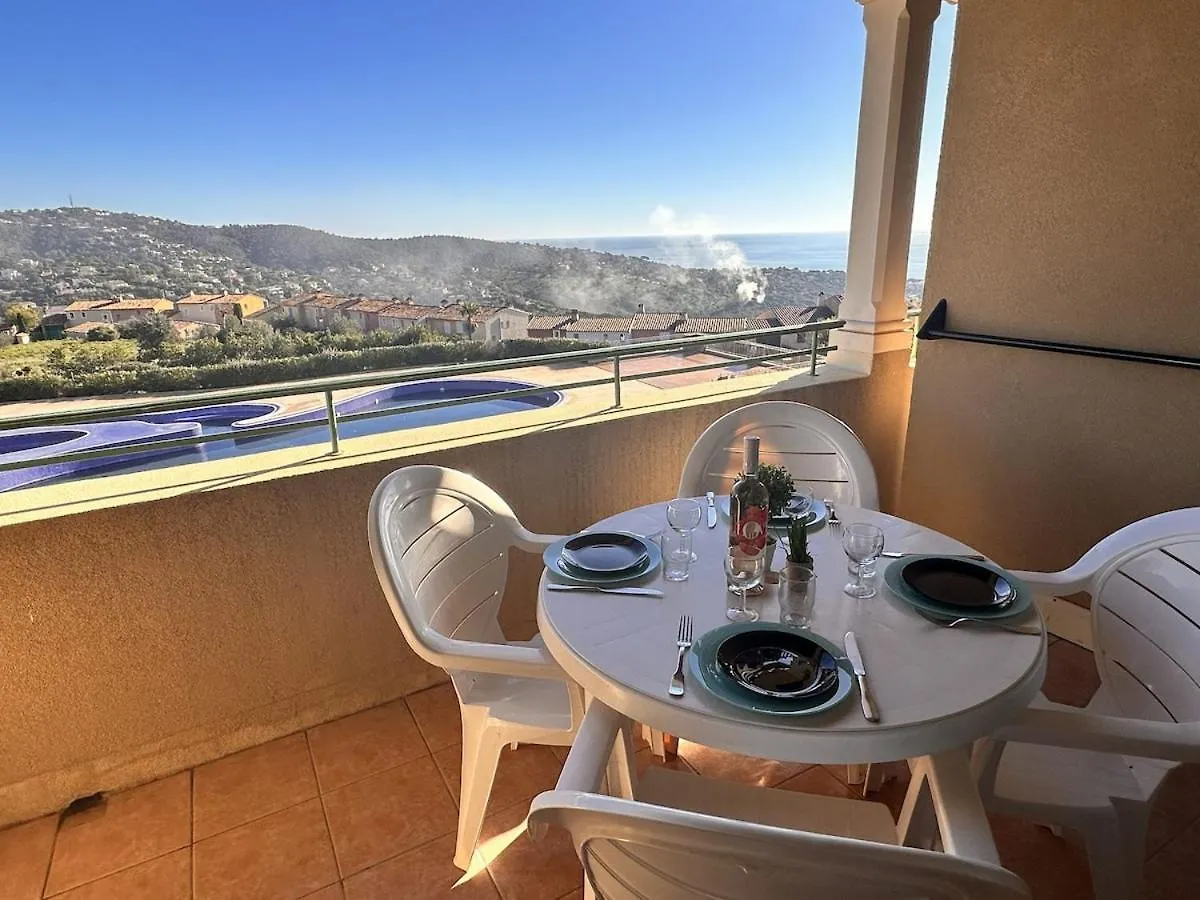 Appt 31M2 - Parking - Wifi - Clim - Piscine Apartamento Roquebrune-sur-Argens